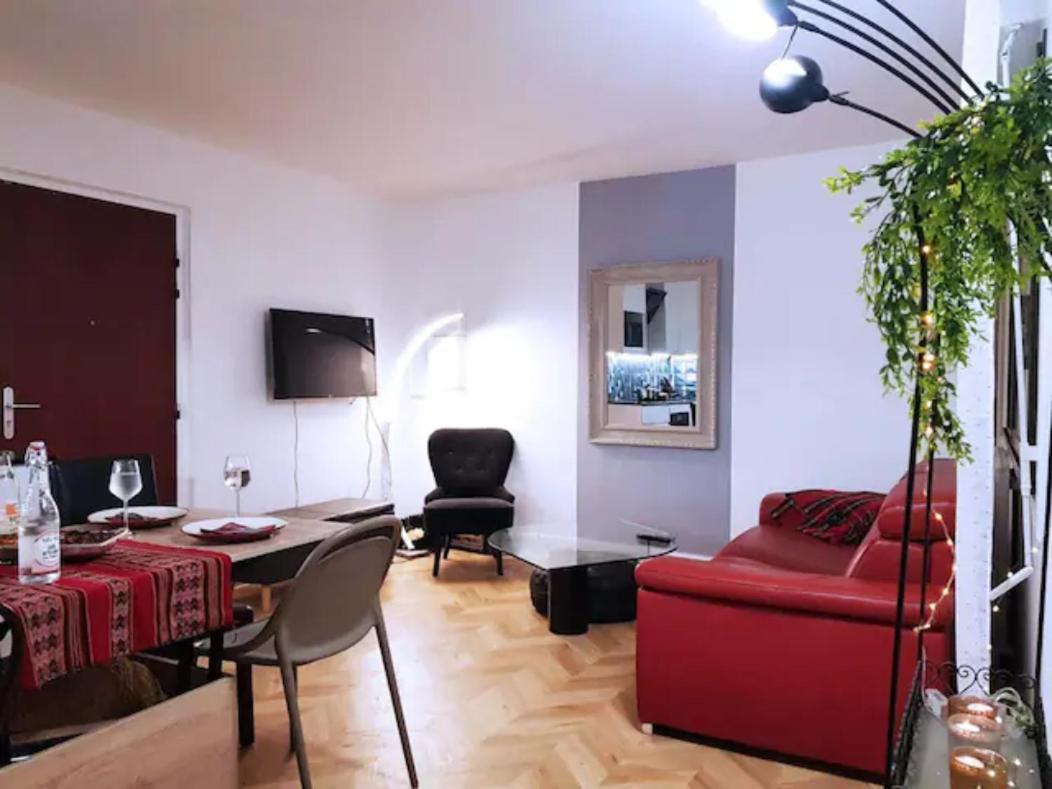 Pretty And Neat Bedroom In My Cosy Appartment. Puteaux Εξωτερικό φωτογραφία