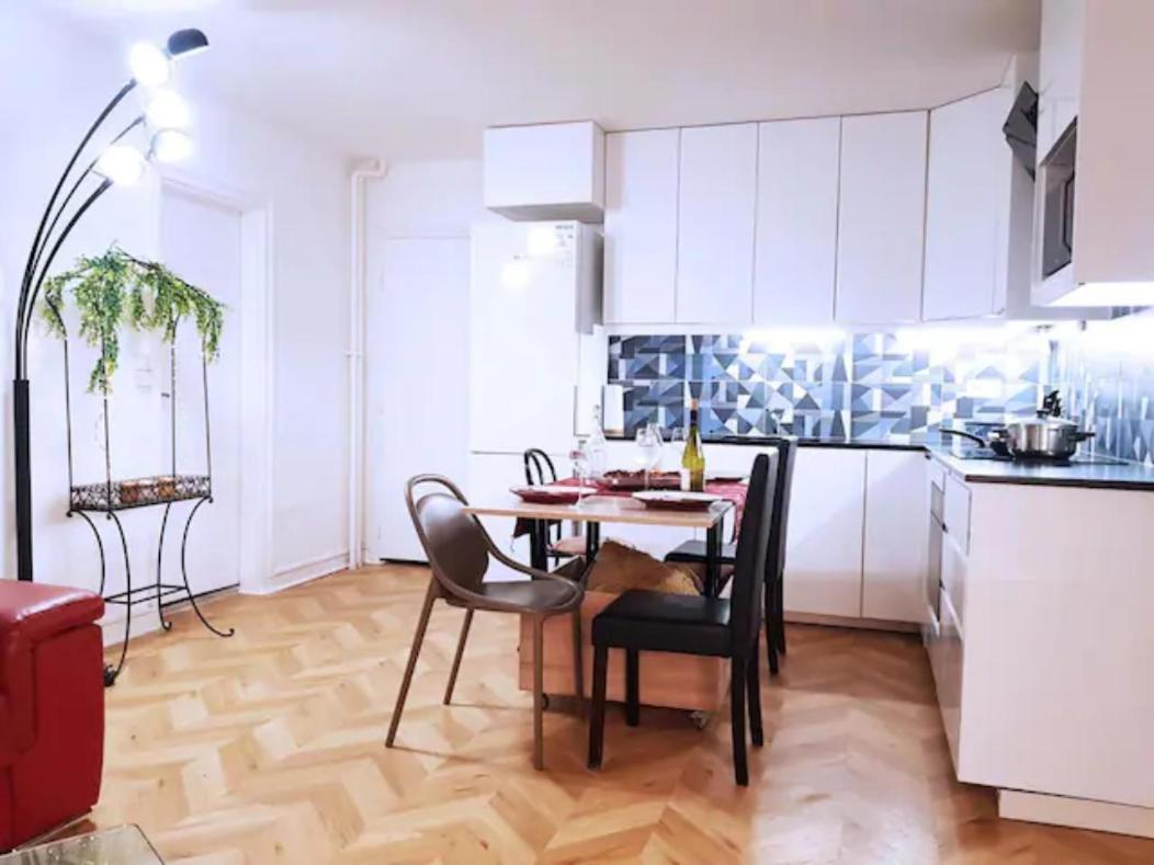 Pretty And Neat Bedroom In My Cosy Appartment. Puteaux Εξωτερικό φωτογραφία